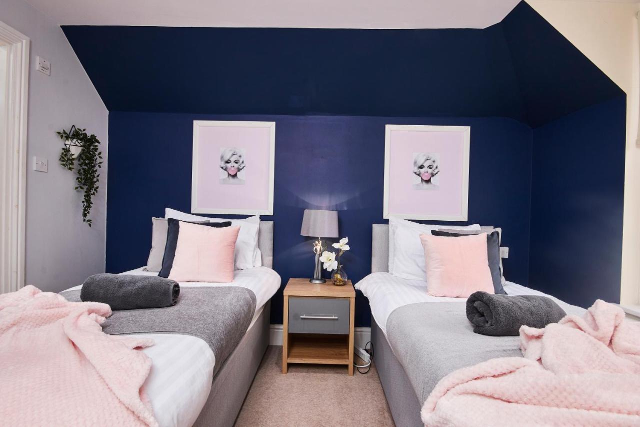 Striking Monroe Suite! Bath Zewnętrze zdjęcie