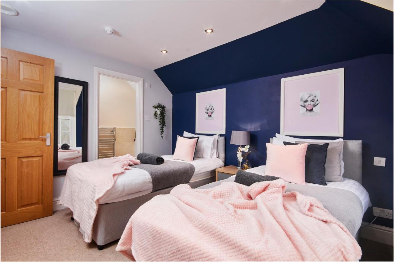Striking Monroe Suite! Bath Zewnętrze zdjęcie
