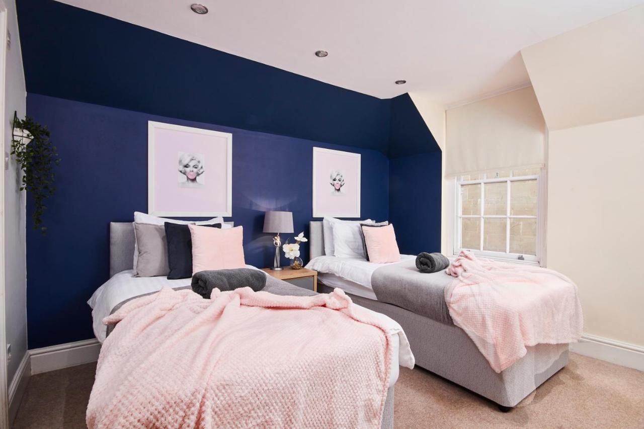 Striking Monroe Suite! Bath Zewnętrze zdjęcie